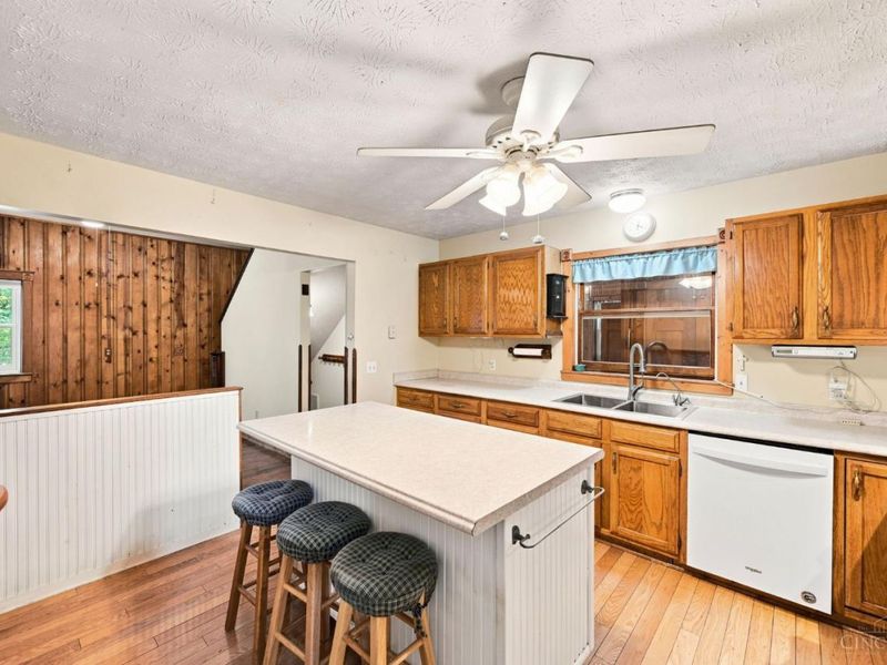 6583 Schweitzerhoff Road, Cincinnati, OH 45247 Photo 9