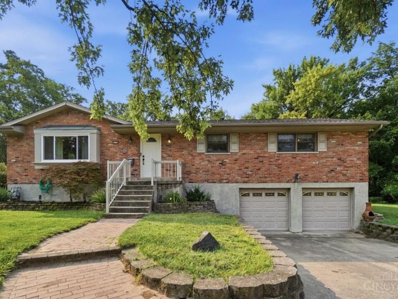 4733 Elizabeth Place, Blue Ash, OH 45242 Photo 2
