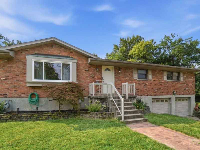 4733 Elizabeth Place, Blue Ash, OH 45242 Photo 4