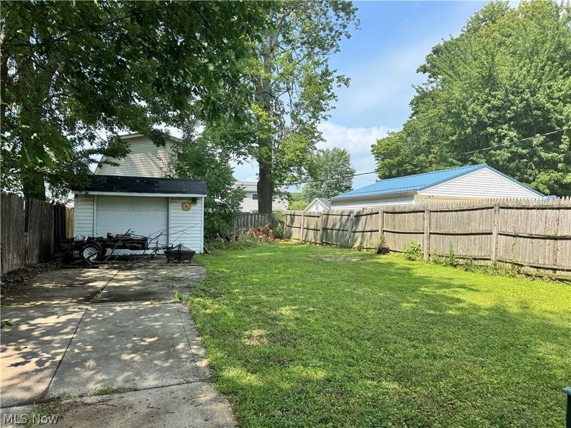 7693 Holly Drive, Mentor on the Lake, OH 44060 Photo 8