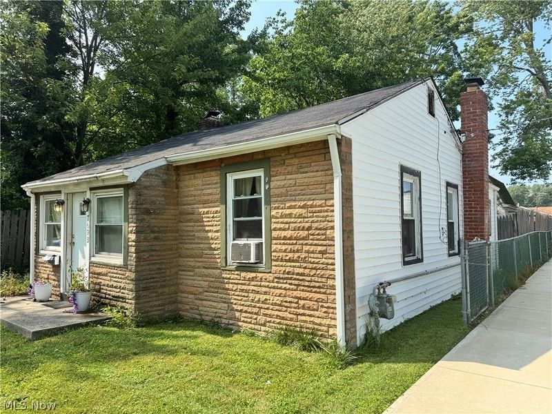 7693 Holly Drive, Mentor on the Lake, OH 44060 Photo 9