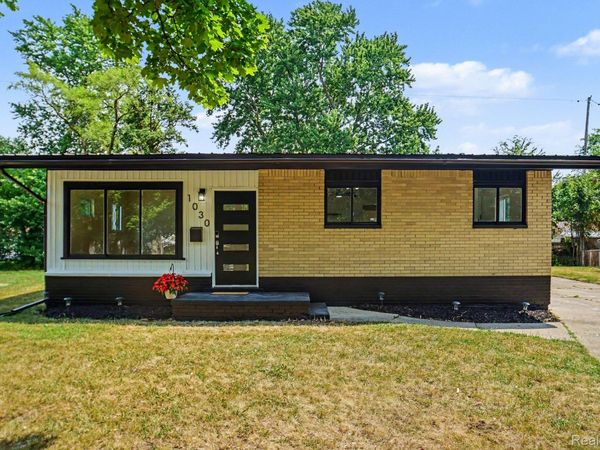 1030 McKeighan Avenue, Flint, Mi 48507
