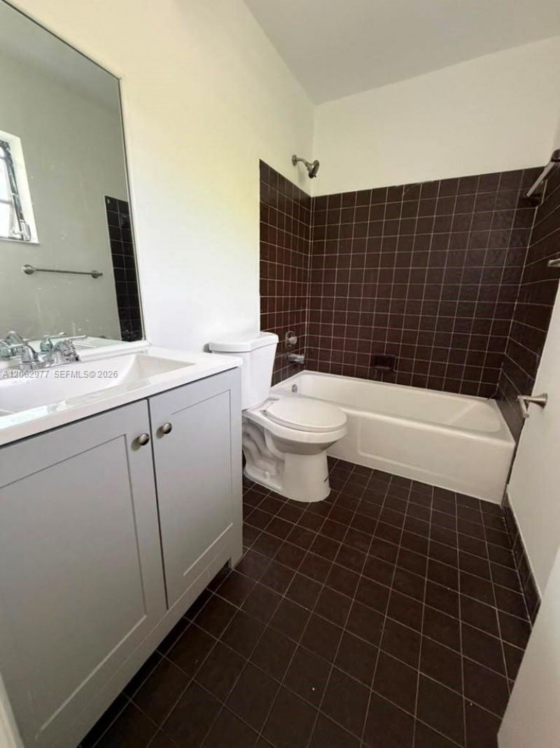 4045 SW 68th Way , Unit 5-I, Miramar, FL 33023 Photo