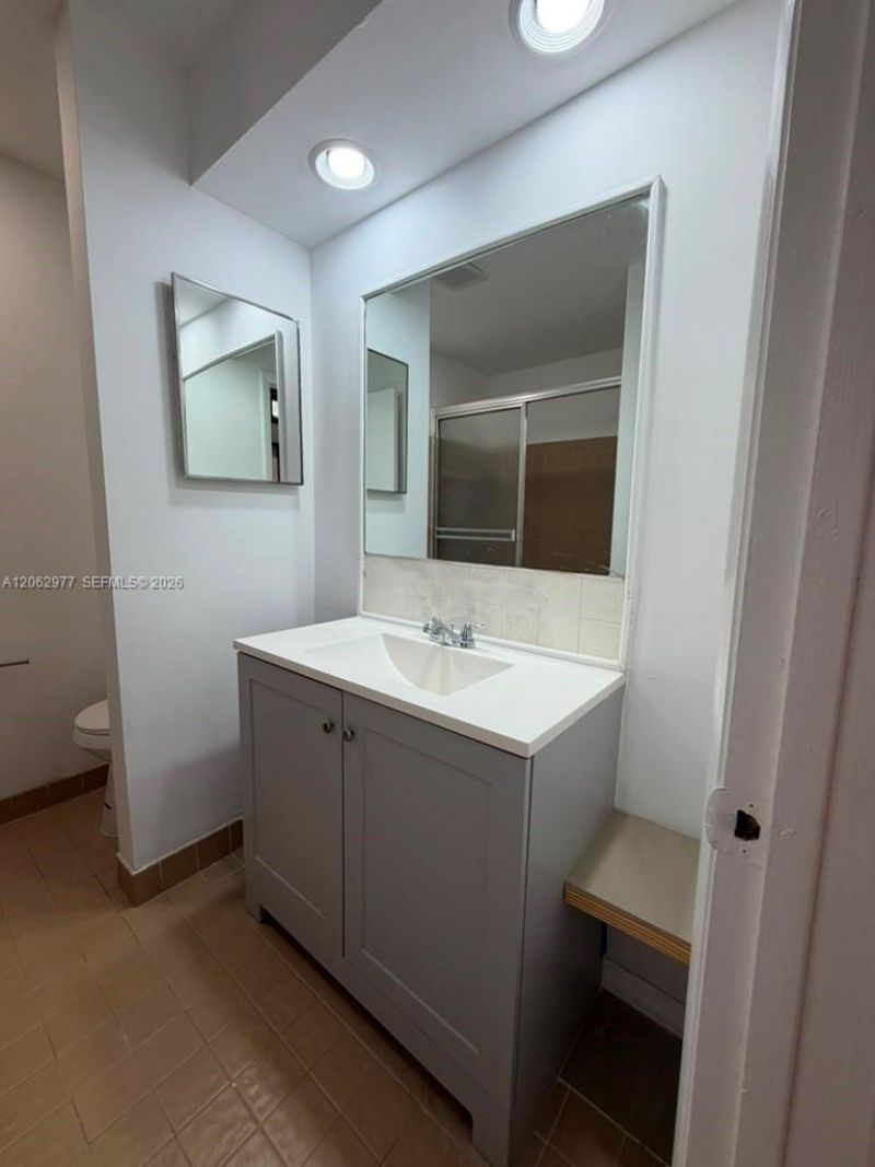 4045 SW 68th Way , Unit 5-I, Miramar, FL 33023 Photo
