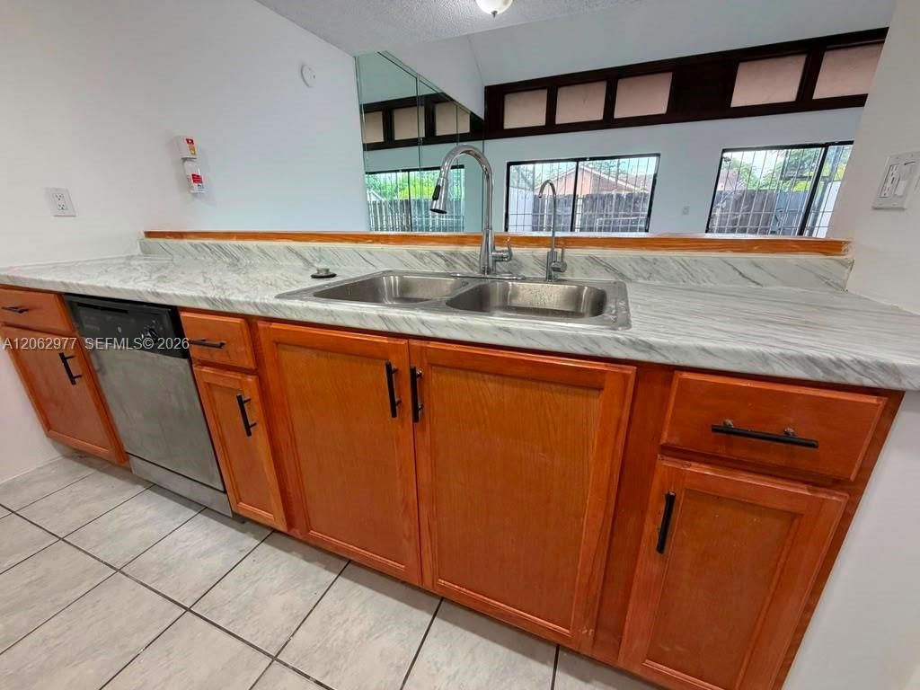 4045 SW 68th Way , Unit 5-I, Miramar, FL 33023 Photo