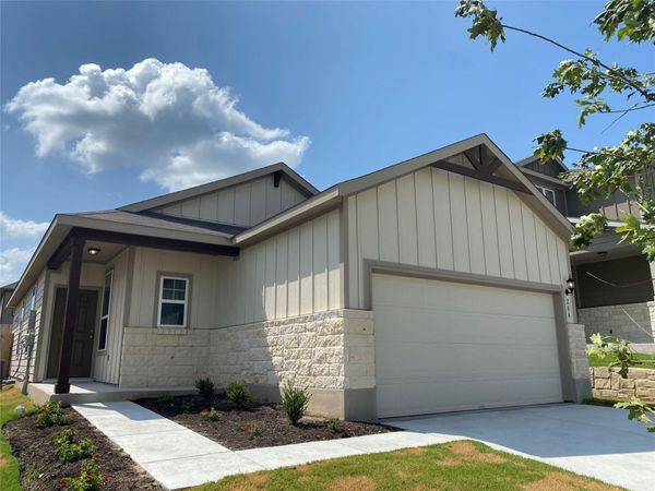 204 Nettletree DR, Buda, TX 78610