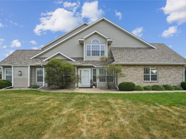 1208 Litchfield Dr Bldg C , Hiawatha, IA 52233