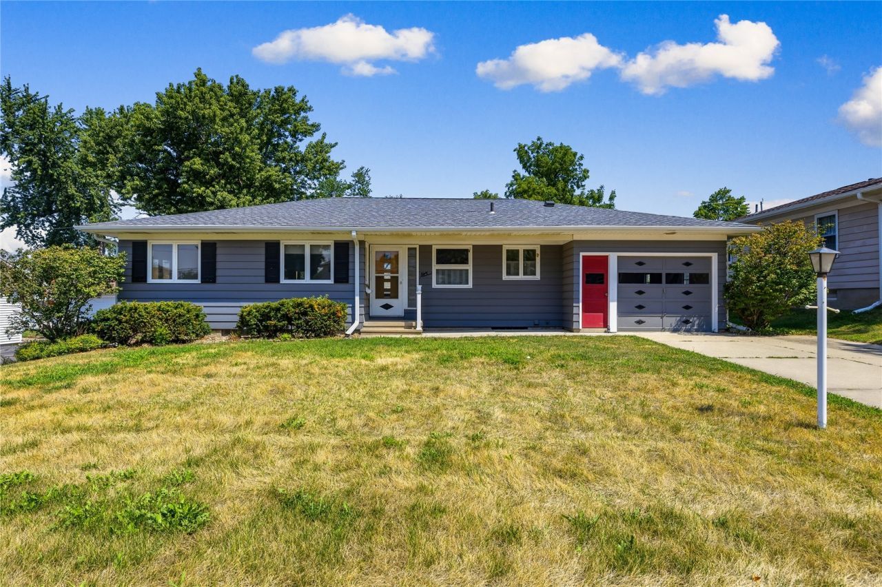 800 29th Street Ne, Cedar Rapids, IA 52402 Main Photo