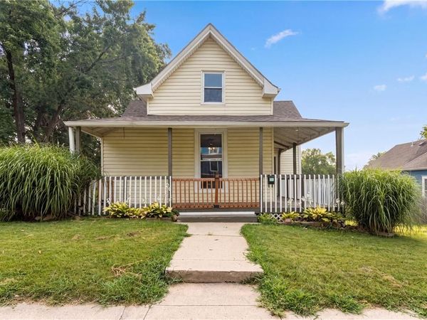 423 N Missouri Street, Liberty, MO 64068