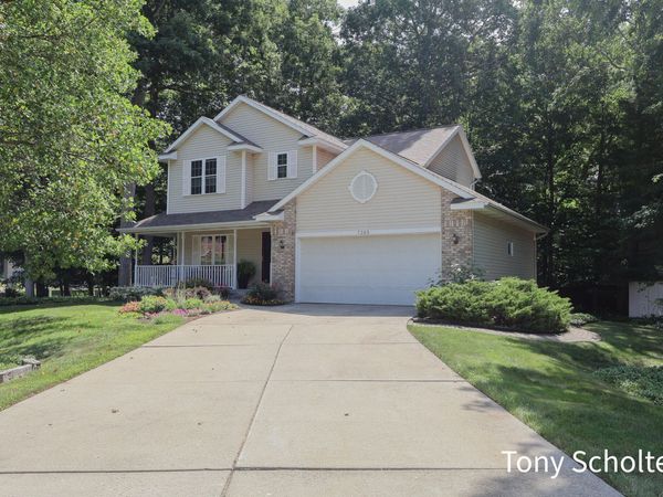 7260 Oaklane Court, Hudsonville, MI 49426