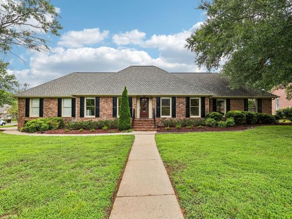 718 Palisade Dr , Murfreesboro, TN 37129