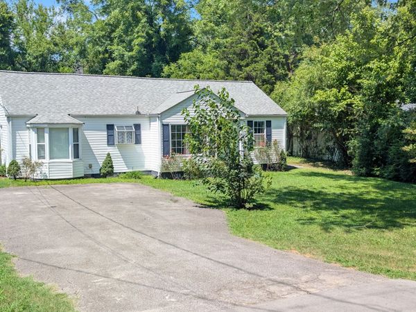 76 E Thompson Ln, Nashville, TN 37211