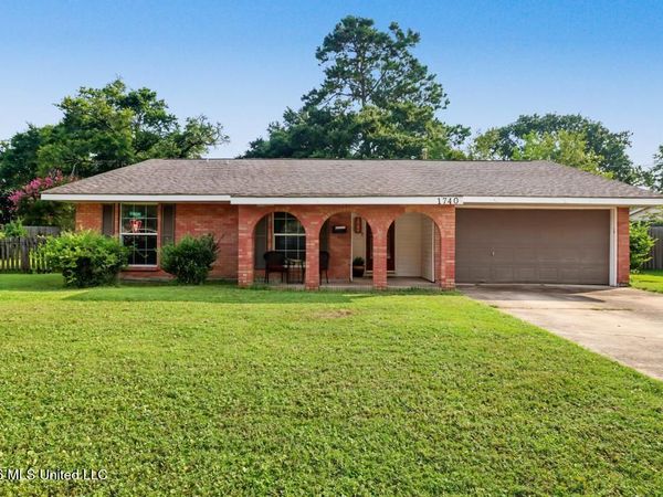 1740 Thomas Jefferson Drive, Biloxi, MS 39531