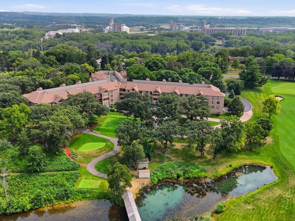 6100 Auto Club Road, Unit 305, Bloomington, MN 55438