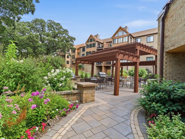 6100 Auto Club Road, Unit 305, Bloomington, MN 55438