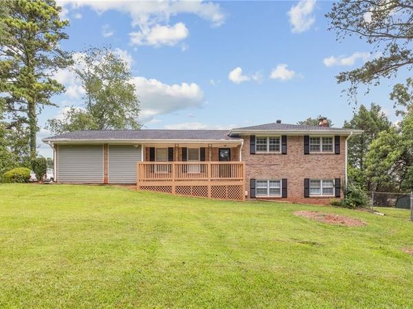 634 Rebecca Street NW, Lilburn, GA 30047