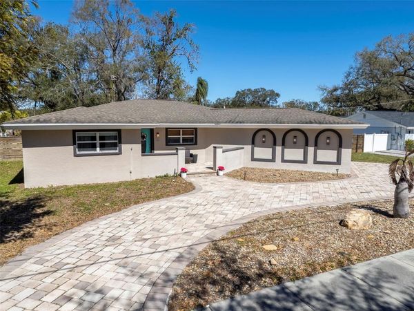 2535 LAKE ELLEN DRIVE , TAMPA, FL 33618