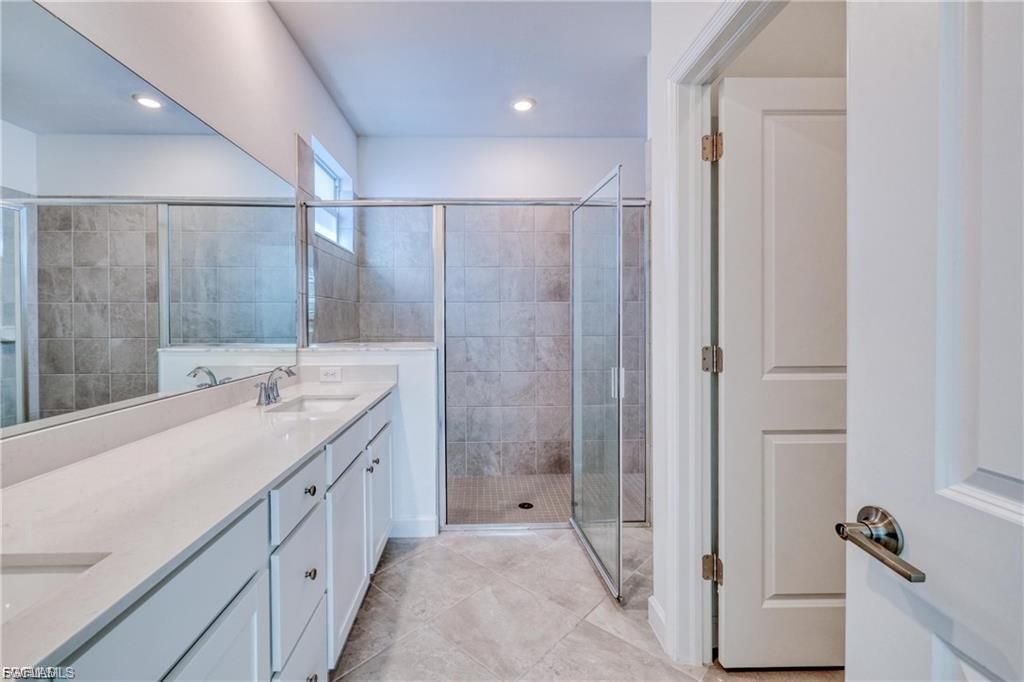 9146 Leatherwood Loop, Lehigh Acres, FL 33936 Photo