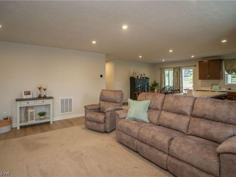 2655 Elkford Circle NE, Canton, OH 44721 Photo 10