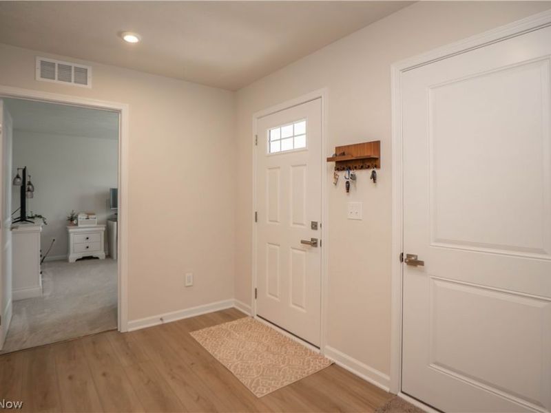 2655 Elkford Circle NE, Canton, OH 44721 Photo 6