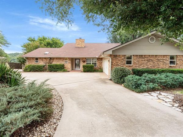 9302 Ravenswood Road , Granbury, TX 76049