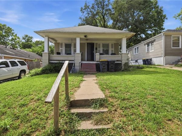 6920 S Benton Avenue, Kansas City, MO 64132