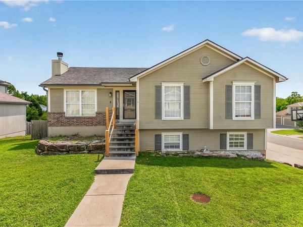 2021 Buckeye Court, Excelsior Springs, MO 64024