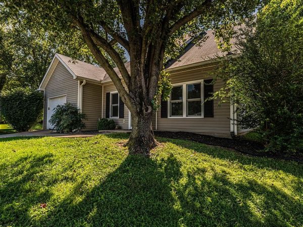 160 Betsey Anne Court, Bowling Green, KY 42103