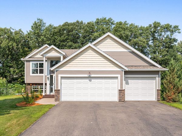1617 129th Avenue NE, Blaine, MN 55449