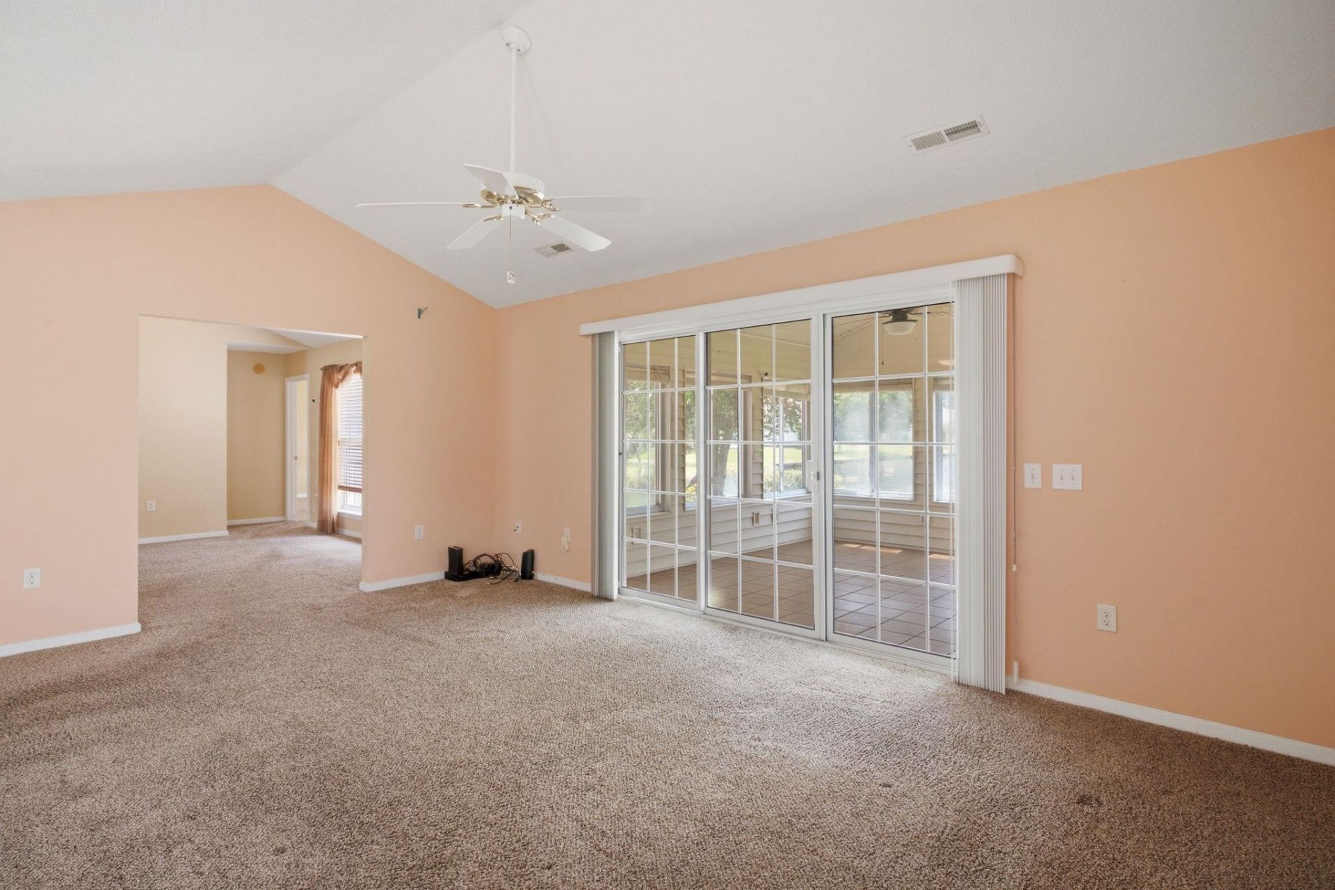 1037 Vestry Dr. Photo 12