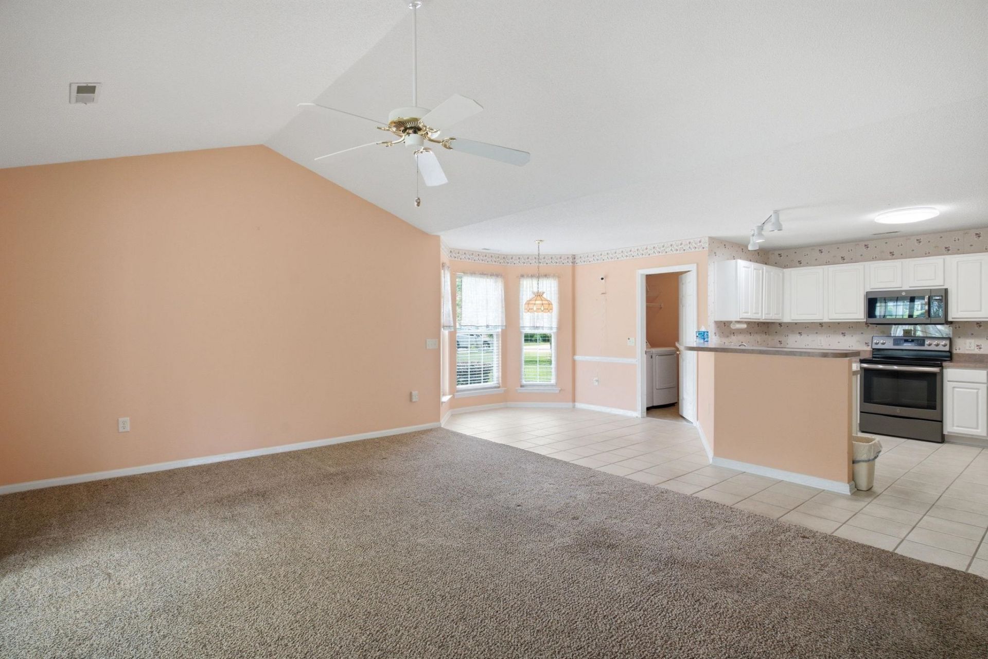 1037 Vestry Dr. Photo 14
