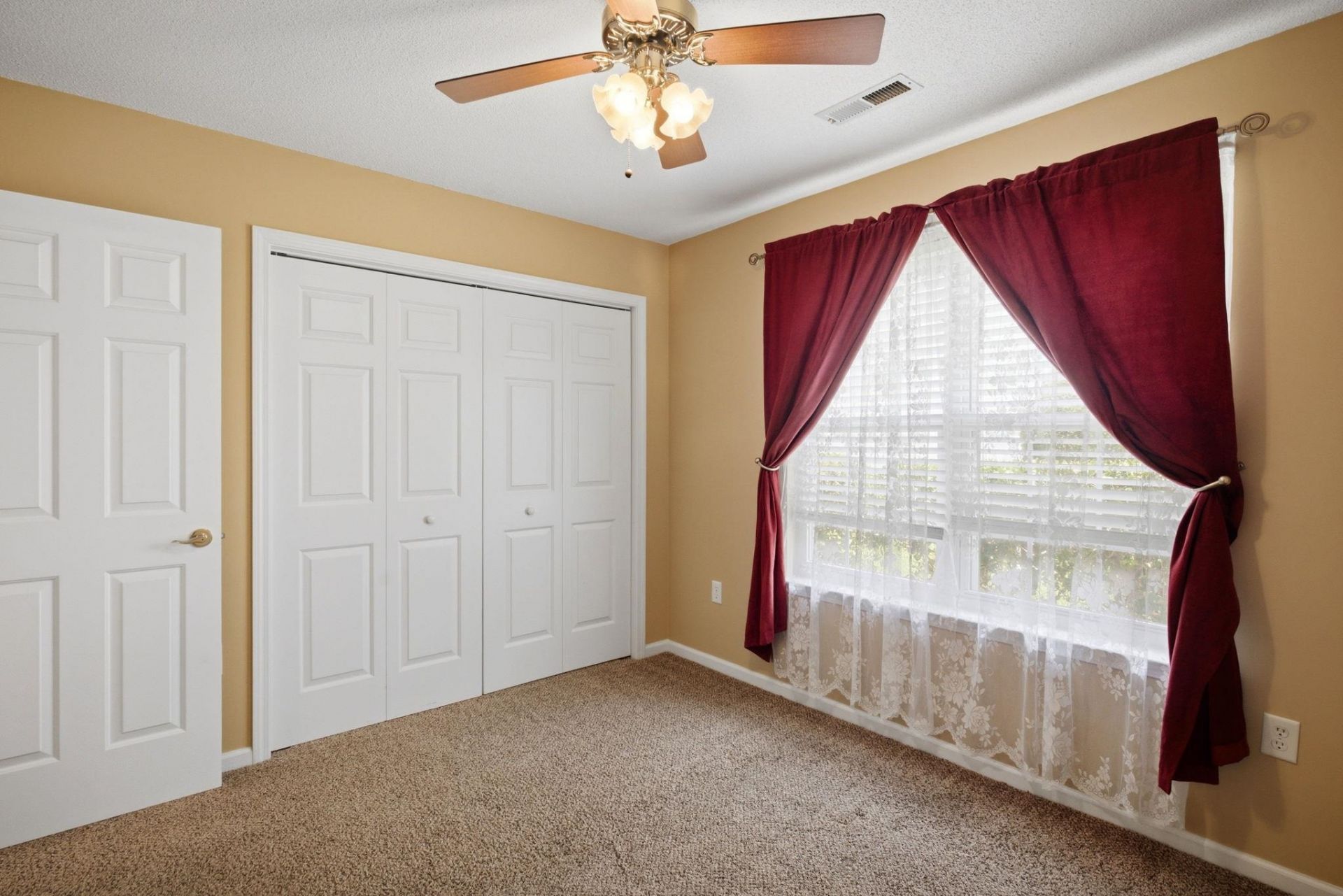 1037 Vestry Dr. Photo 26