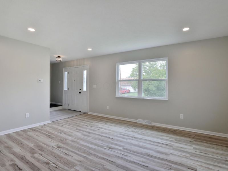 3257 Kenray Drive , Columbus, OH 43219 Photo 6