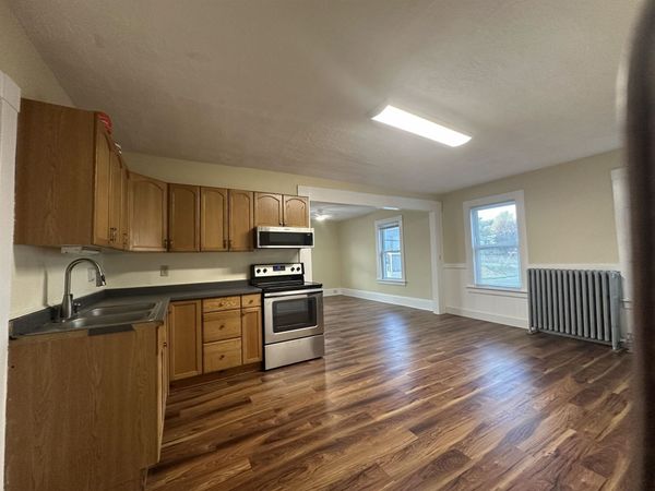34 Maple Street, Unit 2, Derry, NH 03038