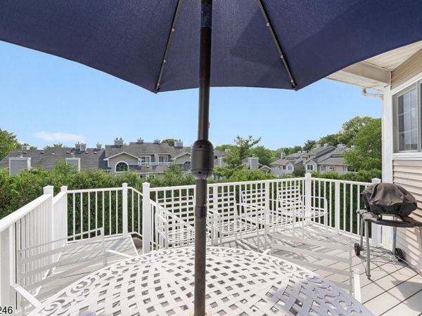 8 Bentley Court, Bedminster, NJ 07921