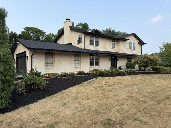 15370 Santa Maria Dr, Brookfield, WI 53005