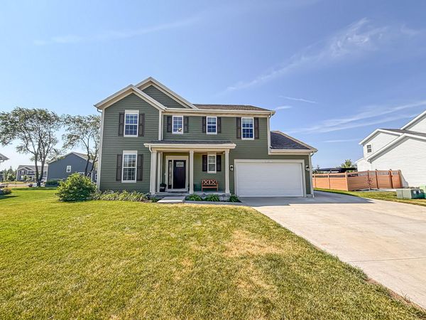 N56W24131 Sussex Preserve Blvd, Sussex, WI 53089