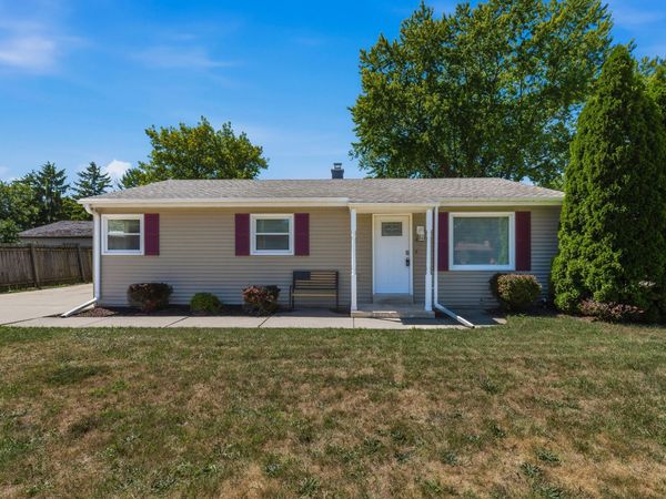 6720 Novak Rd, Caledonia, WI 53402