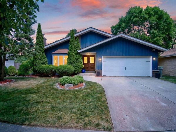 9808 W Tripoli Ave, Milwaukee, WI 53228