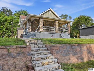 2318 S 7th Street, Omaha, NE 68108