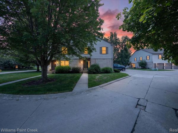 35108 N Bay Circle, Harrison Township, Mi 48045