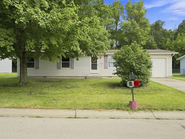 2030 Chief Turtle Court, Huntington, IN 46750