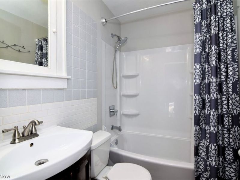 1190 Gladys Avenue, Lakewood, OH 44107 Photo 31