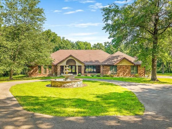 2856 W Forest Road, FREEPORT, IL 61032
