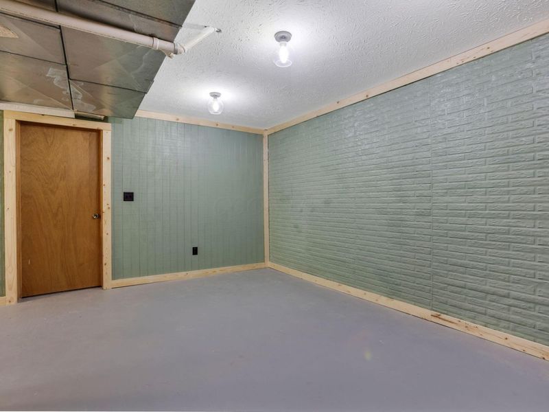 5595 Sheets Road, Logan, OH 43138 Photo 36