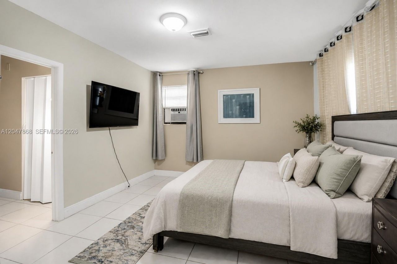 4230 NW 23rd Ct , Lauderhill, FL 33313 Photo