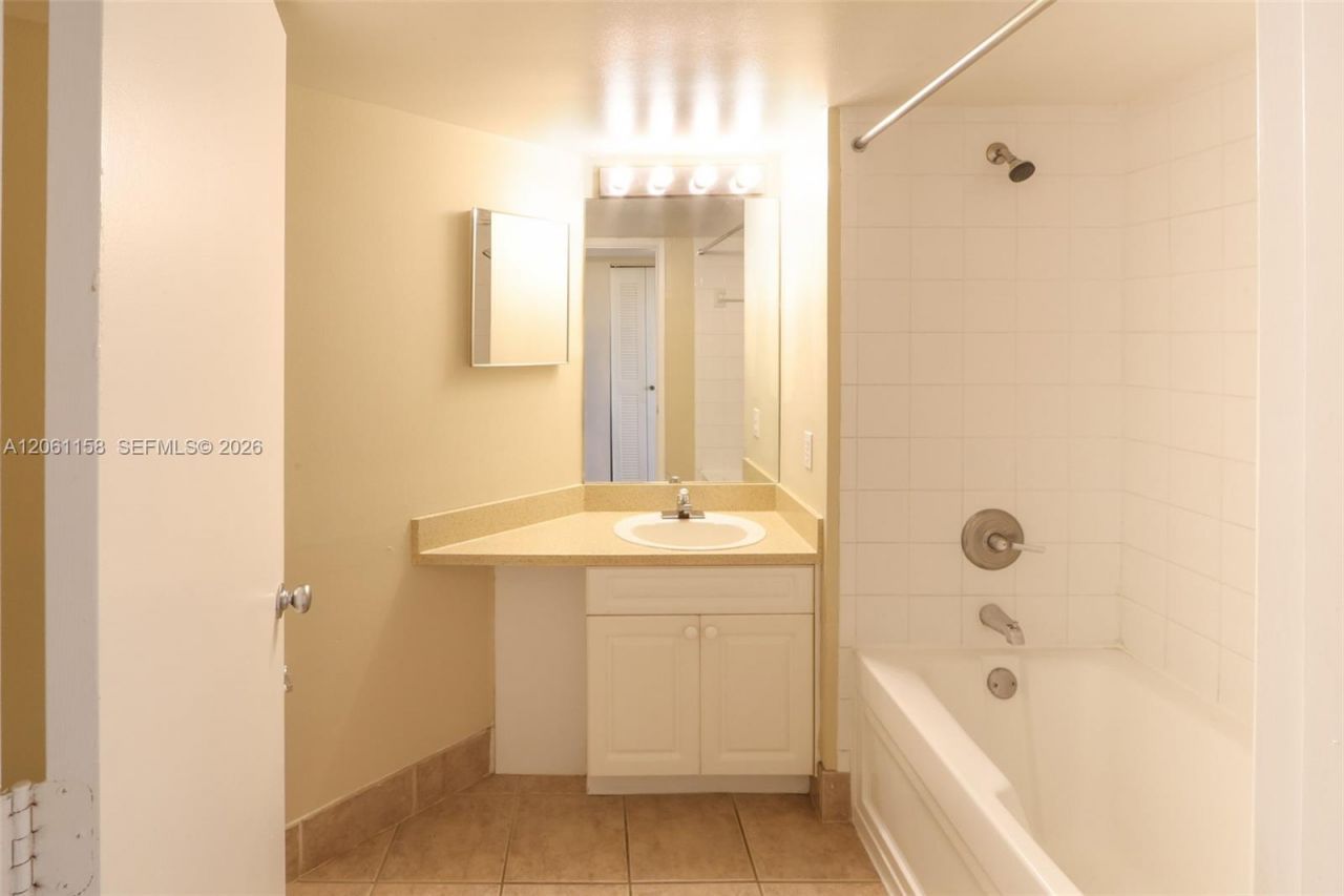 520 SE 5th Ave , Unit 1603, Fort Lauderdale, FL 33301 Photo