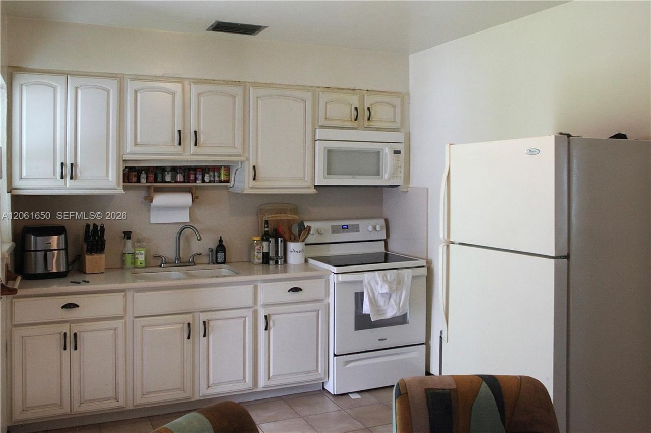 161 NW 41st St, Miami, FL 33127 Photo