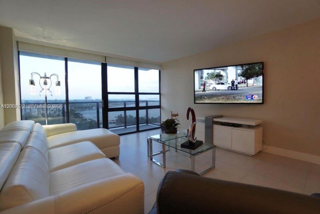 600 NE 36th St, Unit 1214, Miami, FL 33137 Photo