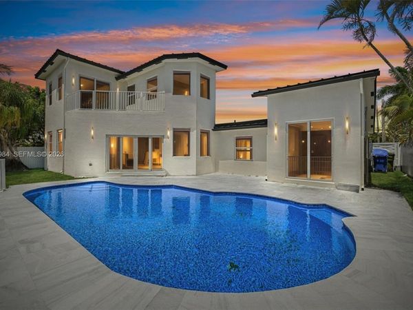 2001 SW 23rd Ave , Fort Lauderdale, FL 33312
